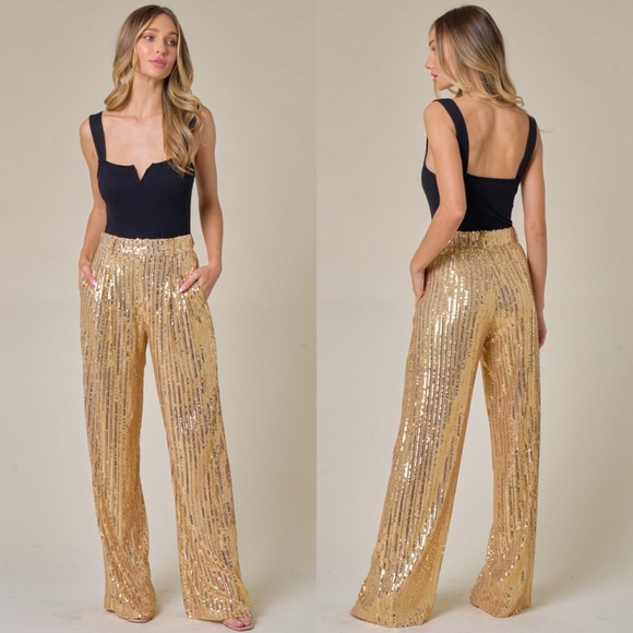 🎄24 HOUR SALE🎄 Goldmember Wide Leg Gold Sequin Pants - Picture 5 of 6
